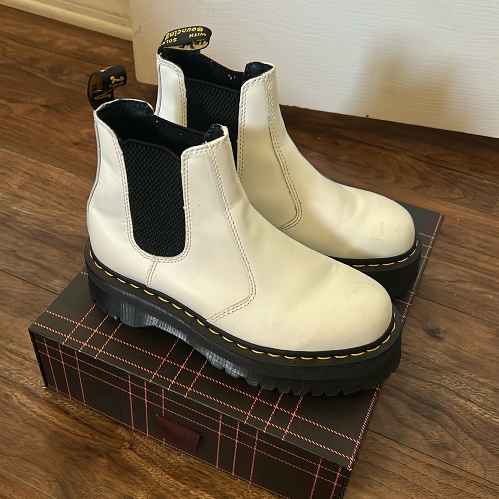 Dr. Martens White Ankle Smooth Leather Chelsea Boots